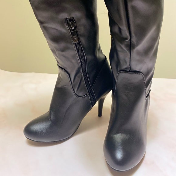 Black Knee High Stiletto Boots - Picture 4 of 10